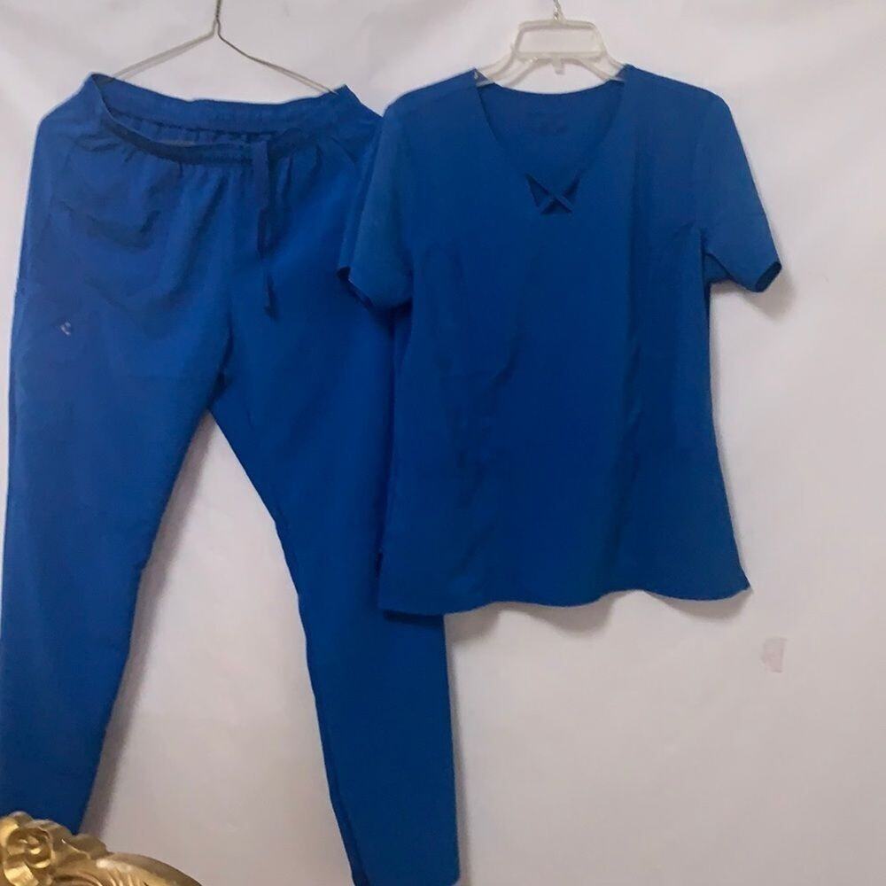 PERFECT STRETCH‎ SCRUB SET MEDICAL SIZE M